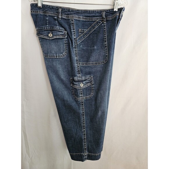 Chico's Platinum Capri Womens Blue Denim Capris Size 2 - Picture 8 of 8